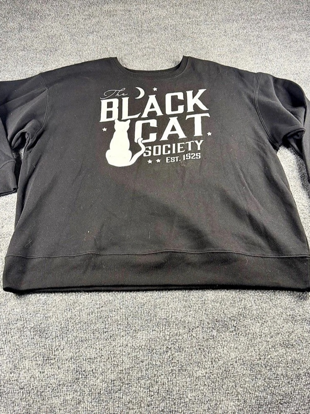 Celebrate Halloween Black Cat Society Graphic Sweatshirt in Black & White Size